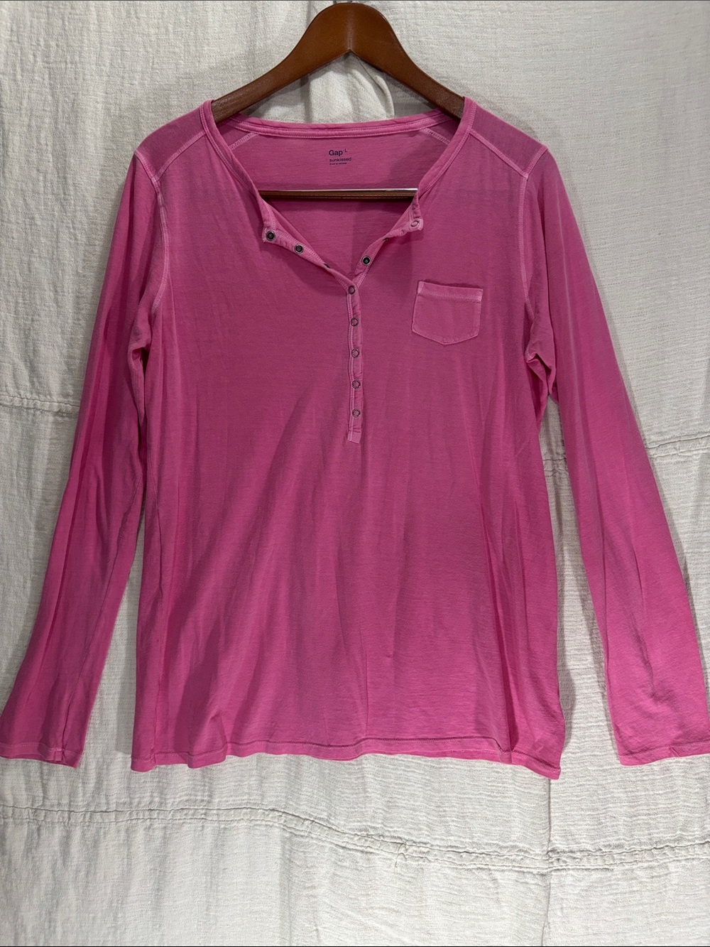 Gap Sun-kissed Pima Cotton Women's Pink Long-Sleeve Henley Top L 100% CottonFLAW